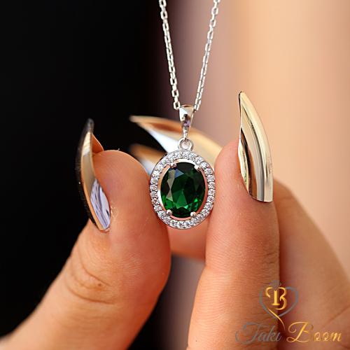 Yeşil Beyaz Zirkon Taşlı Oval Gümüş Kolye